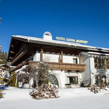 Garni Almhof 게스트하우스 4*