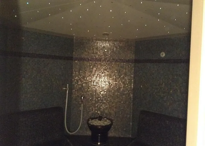 Konukevi Garni Almhof 4*