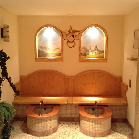 Pensjonat Garni Almhof 4*